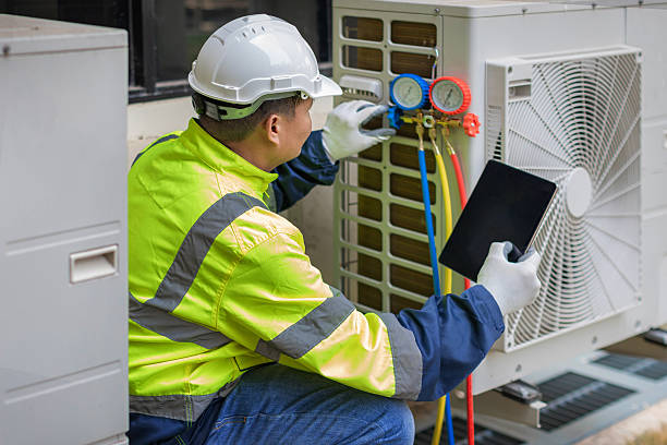 Professional Hvac technician working in Petersburg, VA